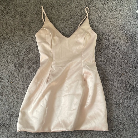 Fashion Nova Dresses & Skirts - Selling cute short dress